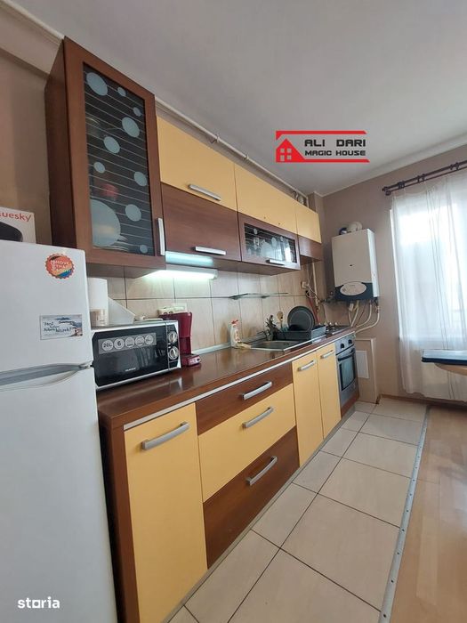 Apartament 3 camere situat pe str Jupiter zona Calea Baciului Petrom