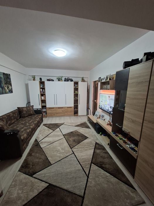 Vând apartament cu o camera