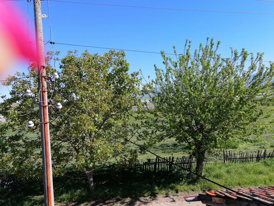 Продавам къща и земеделска земя  в с. Ново Делчево, общ. Сандански