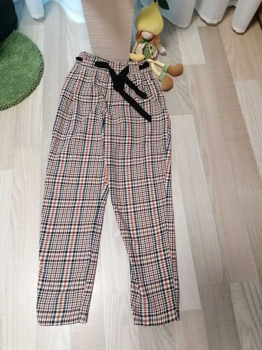 Pantaloni Zara XS