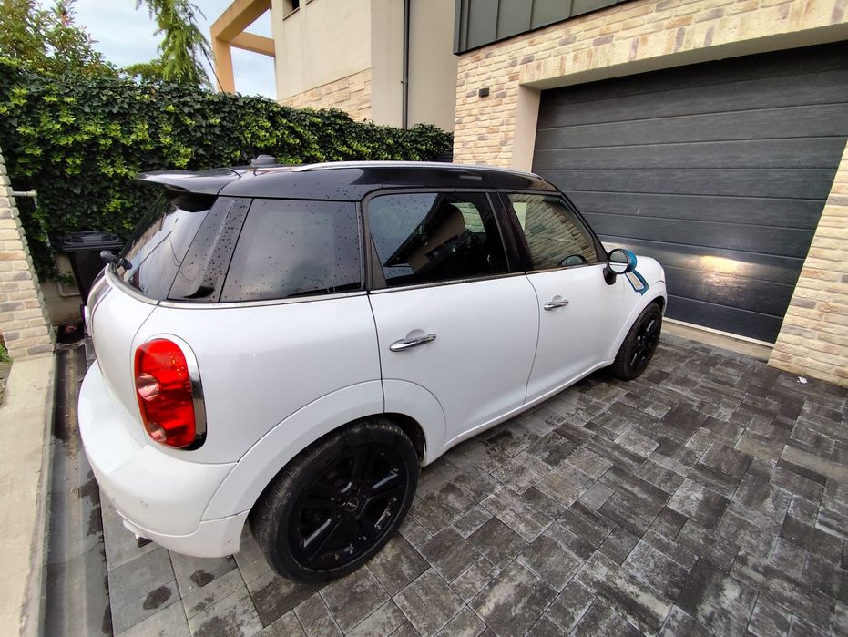 Vând Mini Cooper CountryMan