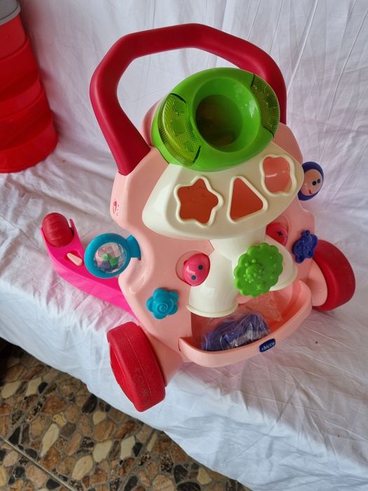 Antemergator Chicco cu sunete si lumini