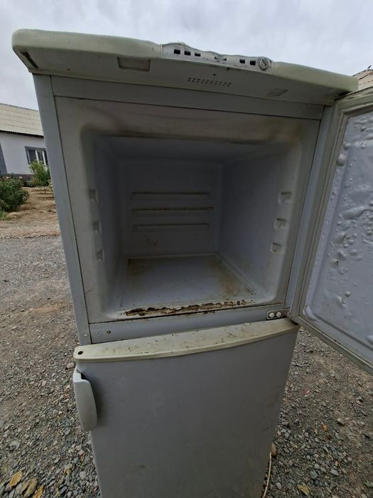 Холдиник  істеп тұр