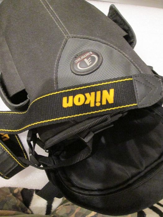 Vând Nikon D3000 – doar 8.000 cadre – stare excelentă