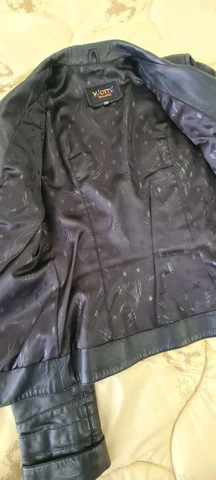 Продам кожаную куртку