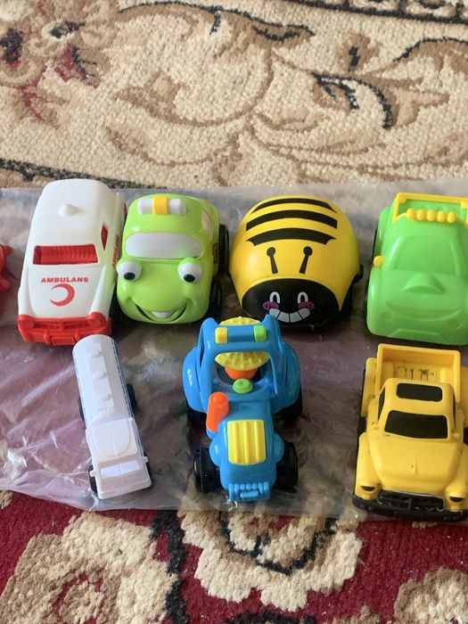 Продам две игрушки