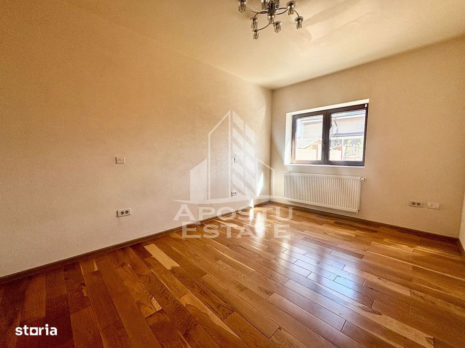 Jumatate de duplex de inchiriat, curte proprie, Ghiroda