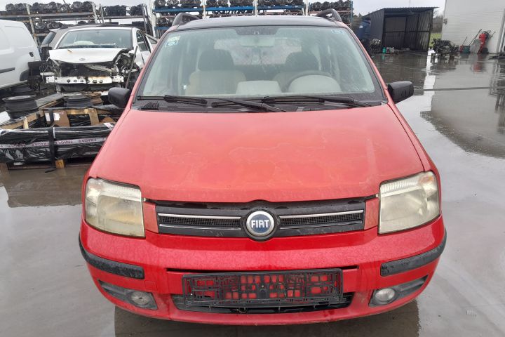 Dezmembrez Fiat Panda 2