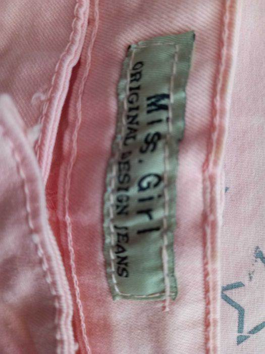 Продавам детски дрехи