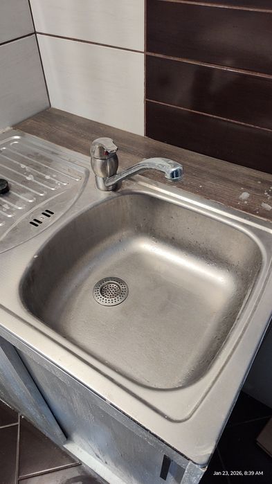 Chiuveta corp robinet bucătărie