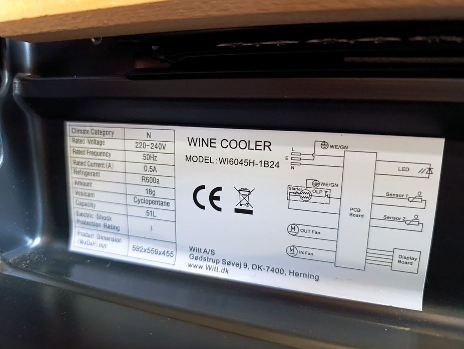 Нова!!! Витрина Охладител Witt  за вино и други