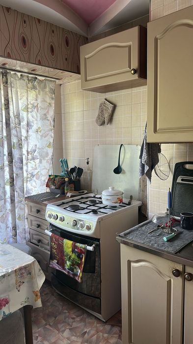 Продам двух комнатную квартиру