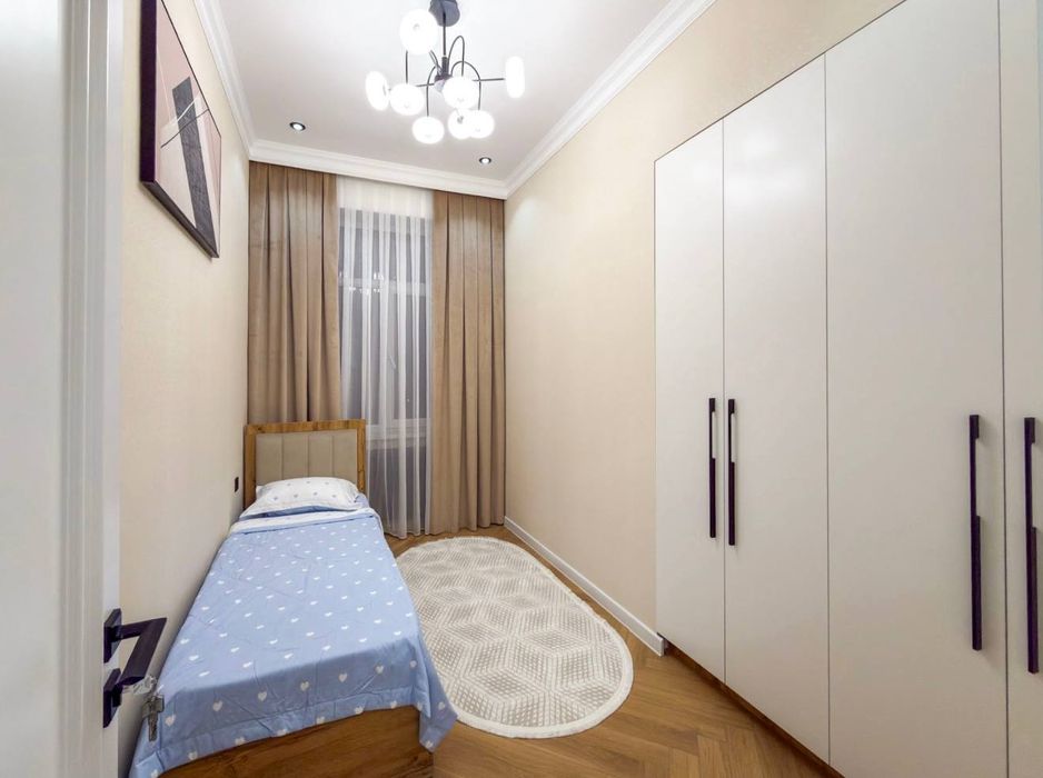 Продам 3 ком Ялангач новостройка