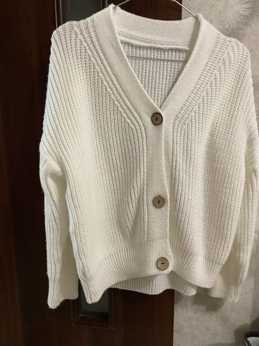 Кардиган теплый белый укороченный