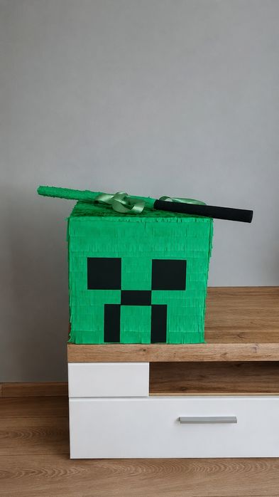 Пинята на тема Minecraft (Крипер)