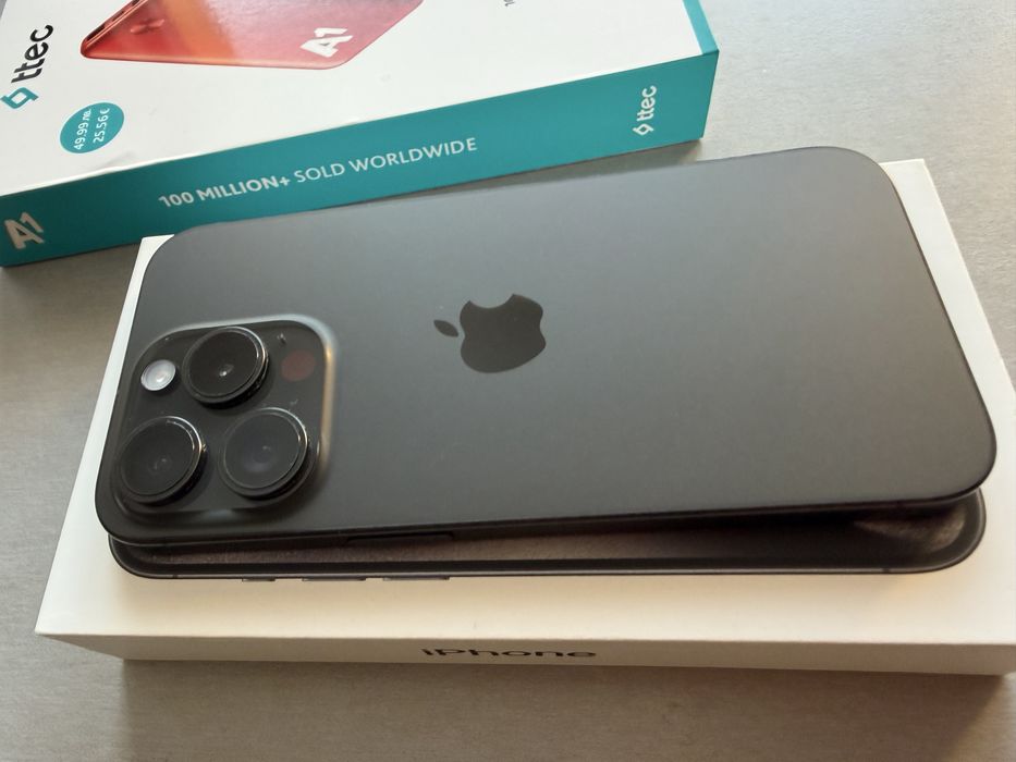 Iphone 15 pro 128GB+подарък чисто нов powebank