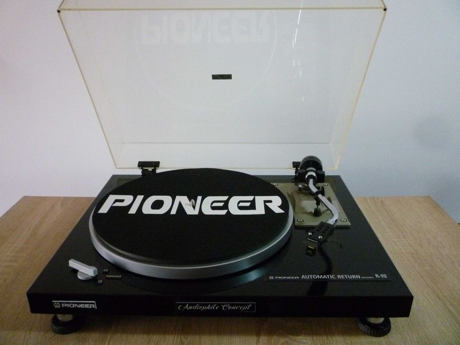 NOU ! pick-up pioneer  PL-512