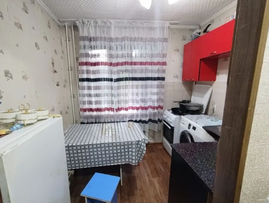 продам 1-ком. 35кв. 5мкр. 2-этаж