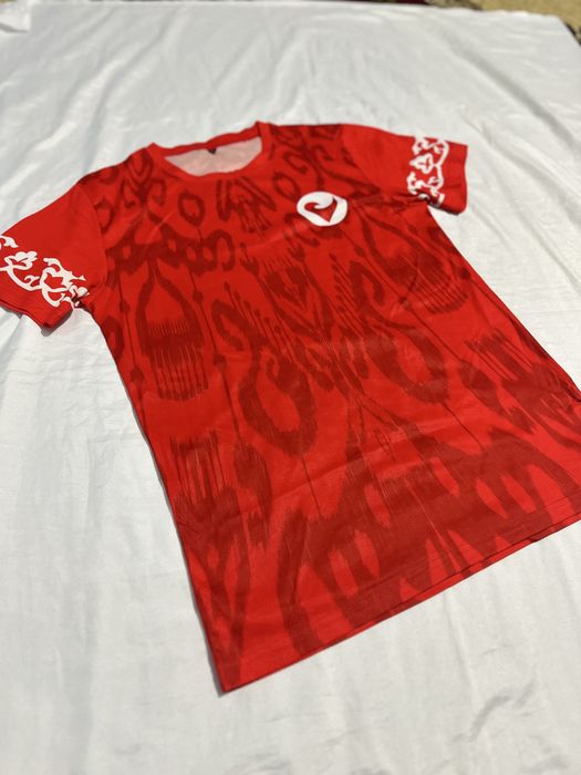 Samarqand Marafon va triatlon finish futbolkalari.