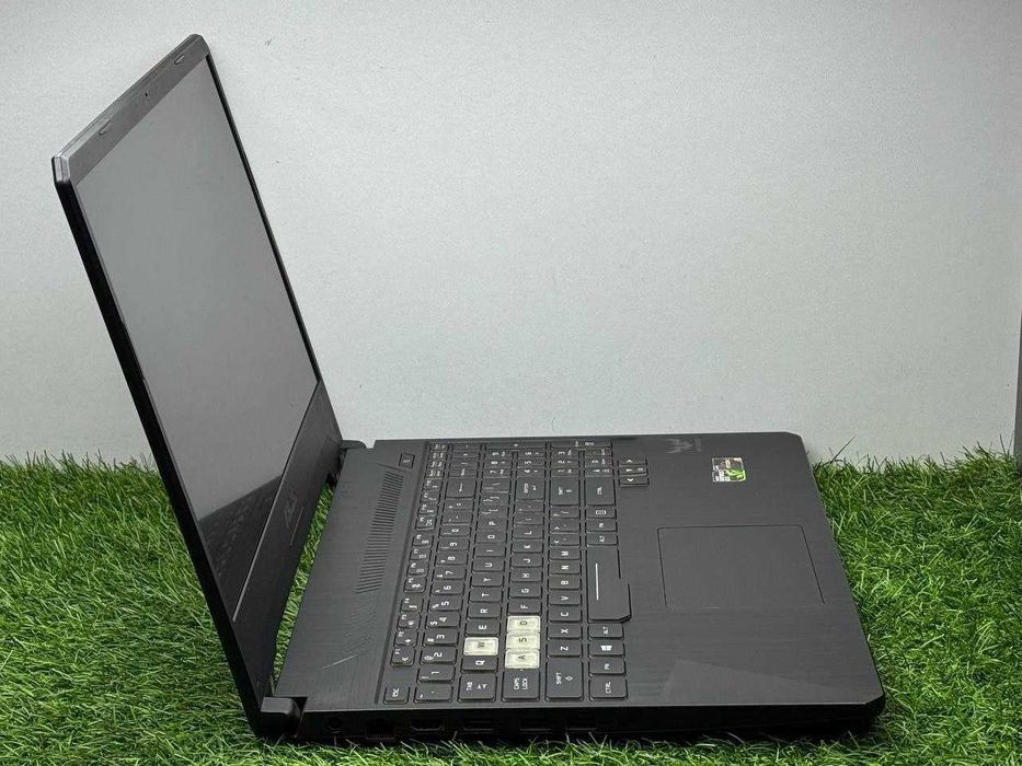 Noutbuk gemen sotilad