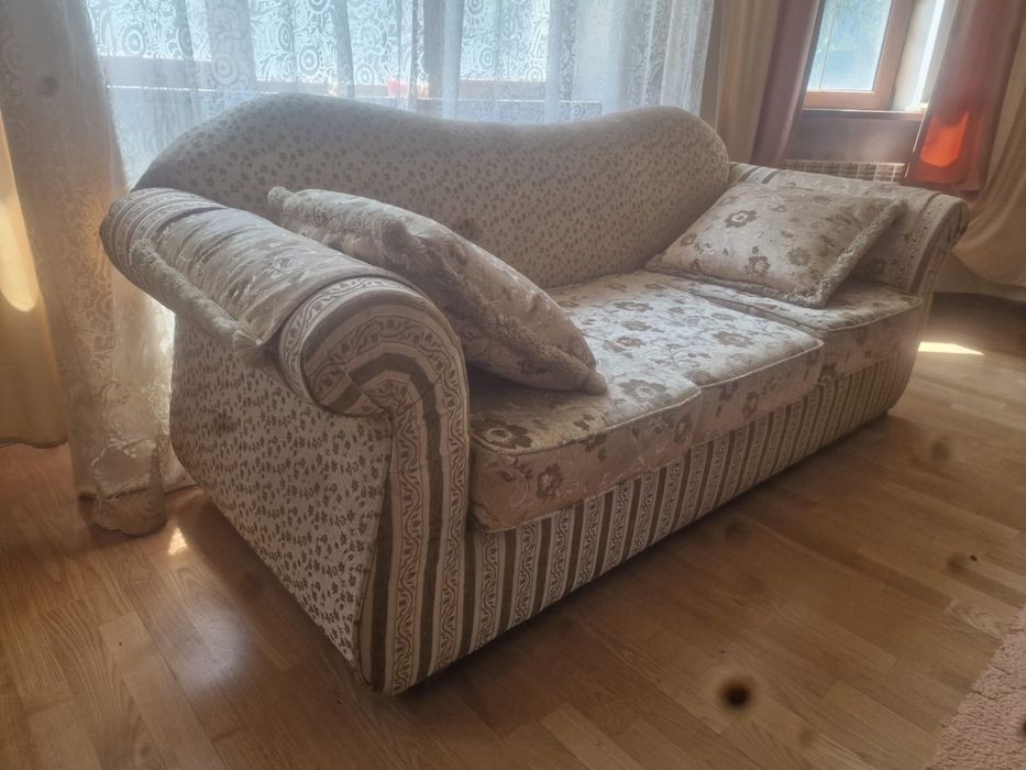 Диван с креслом