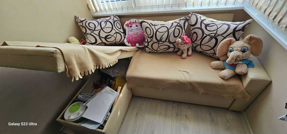 диван разтегателен 140/200 бежов цвят,ракла