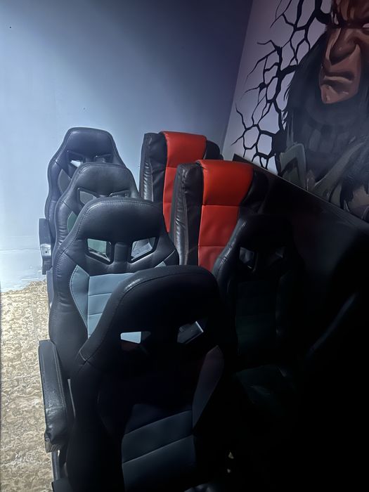 Игровые кресла / компьютерный клуб