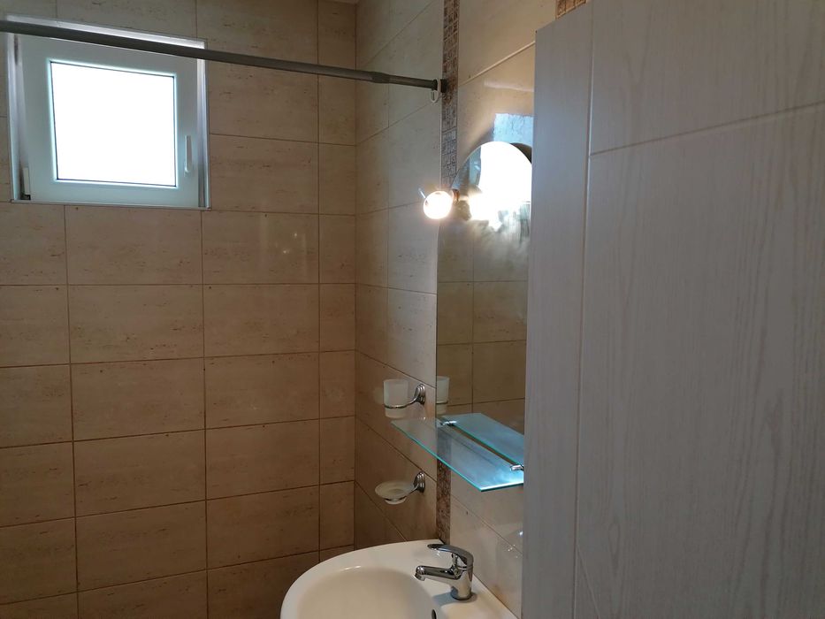 Частно лице дава под наем 2-ст., Варна, Завод Дружба, обзаведен