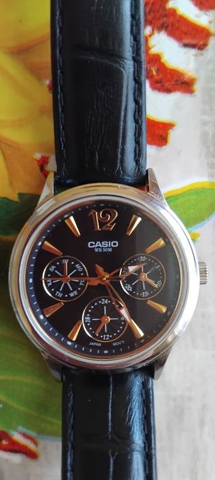 Продавам оригинален часовник Casio