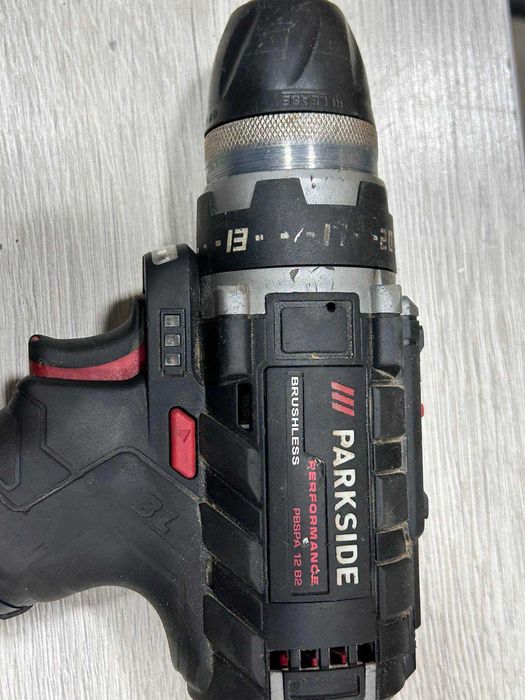 Винтоверт  Parkside Performance PBSPA 12 B2 с 3 батерии 4ah