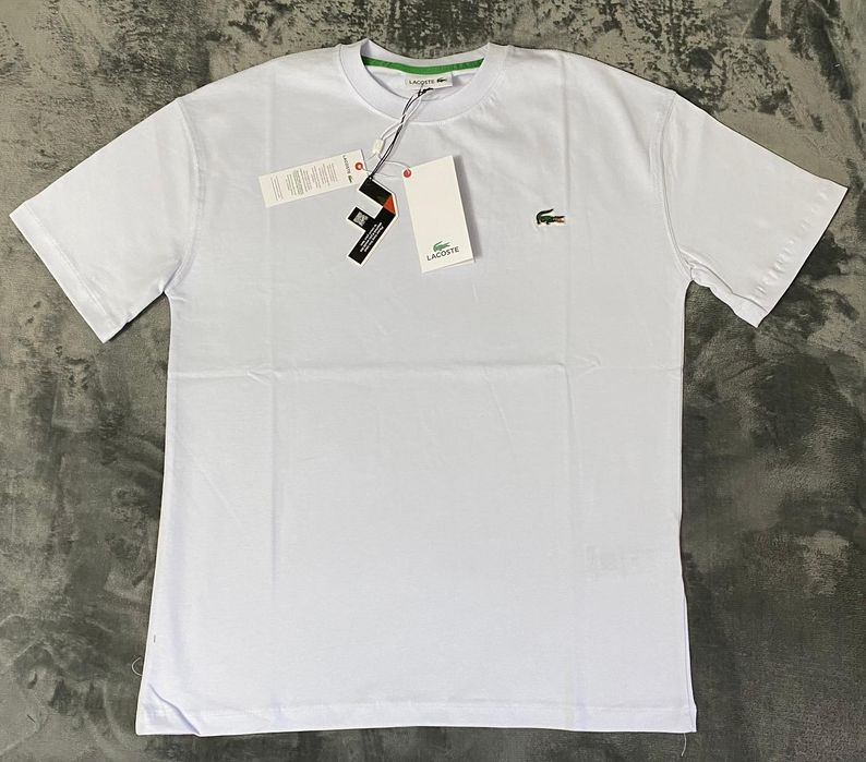 Vand tricou nou de barbati