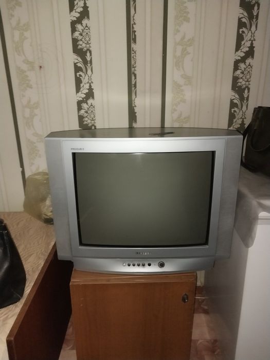 Продам телевизор