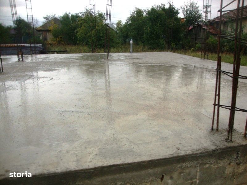 Casa demolabila si teren in Patroaia Deal, Dambovita - 3095688