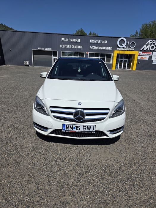 Mercedes-Benz B 180 CDI • 1.8 Motor Mercedes • Panoramic • Xenon • Piele