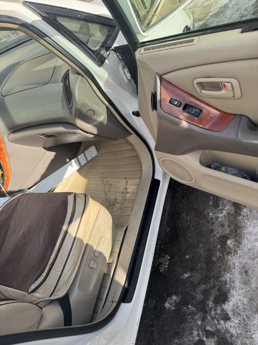 Продам Лексус RX300