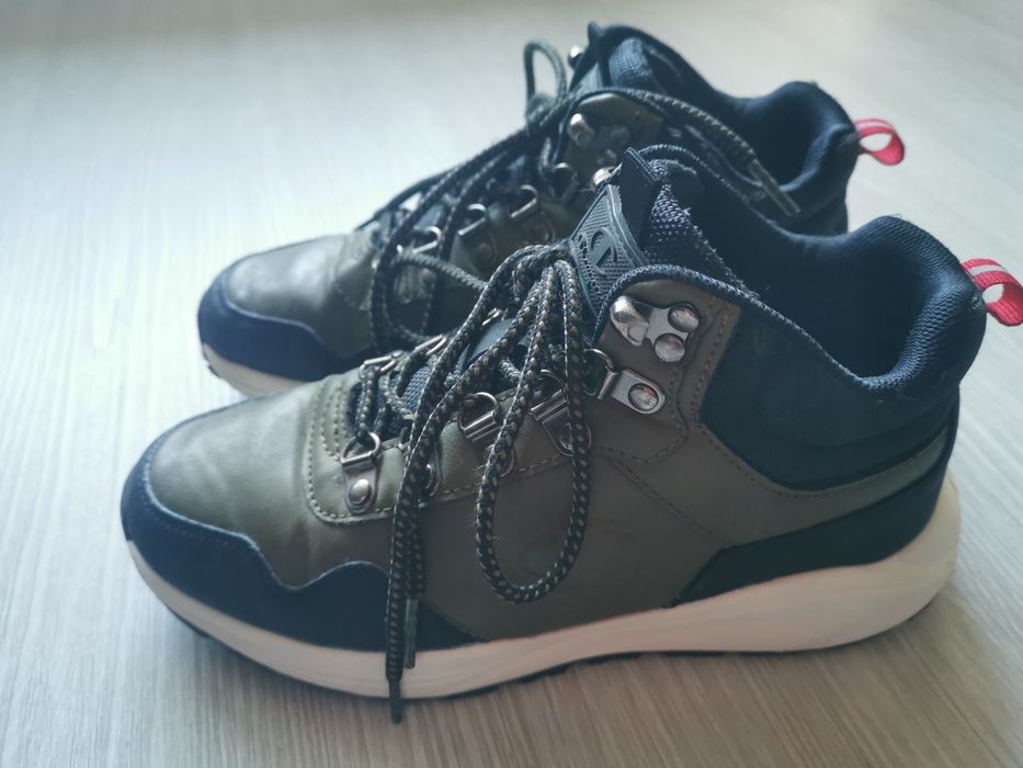 Два чифта високи маратонки Шампион 37