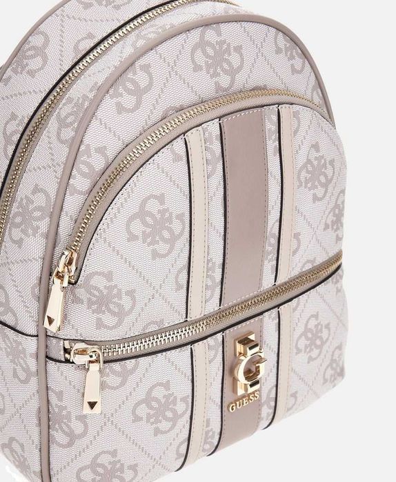 Чисто нова оригинална чанта раница на Guess в бежаво