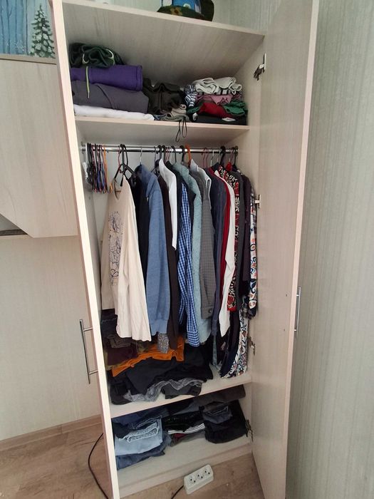 Шкаф, стенка из трех секций