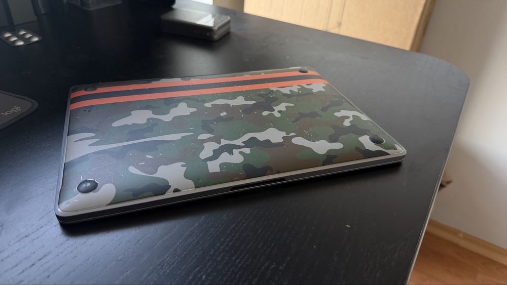 Vand MacBook Pro M2 24gram 1tb ssd