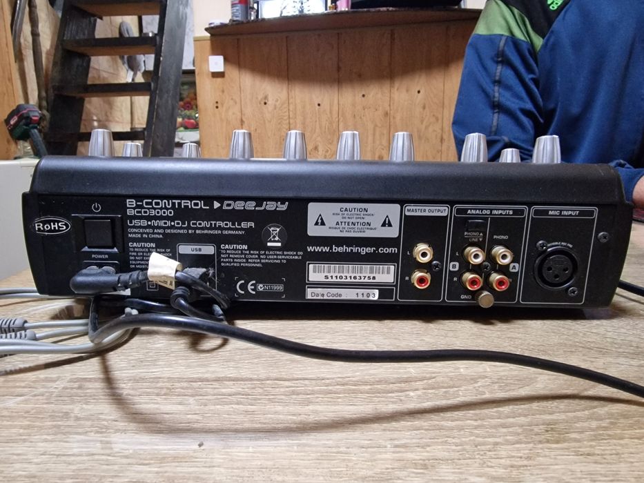 Controller DJ Behringer BCD-3000