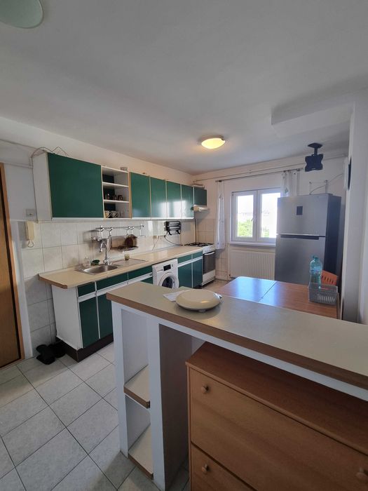 Proprietar inchiriez apartament 3 camere, centrala pe gaz, zona Girocului Lidia/Martirilor
