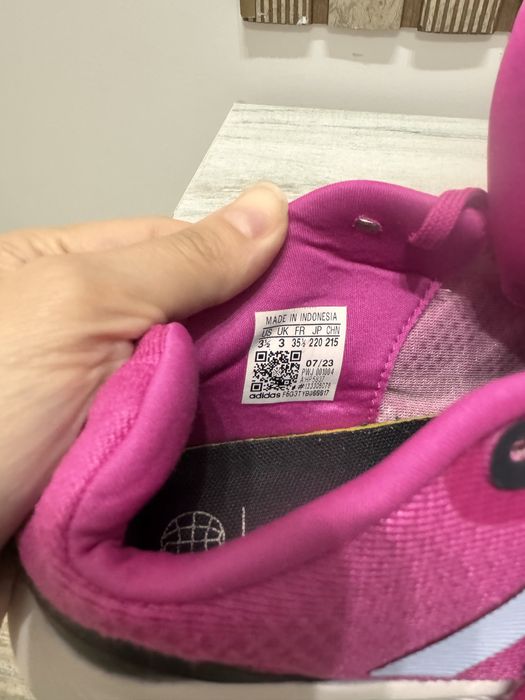 Кроссовки Адидас