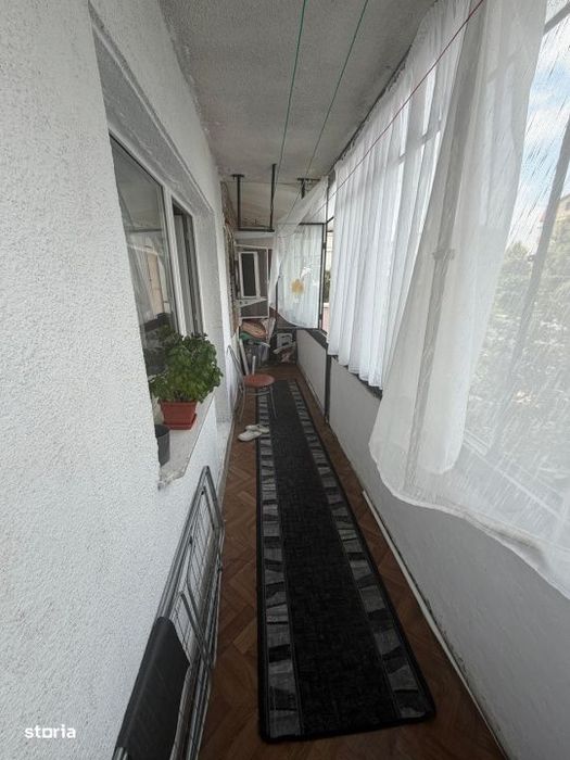Garsoniera decomandata, 35 mp utili, etaj 1/4, zona Lapus Argesi