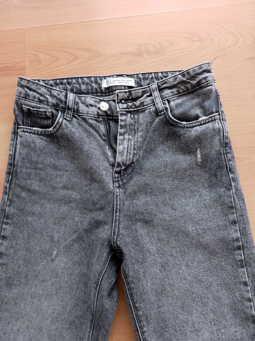 Дамски черни дънки размер 36.