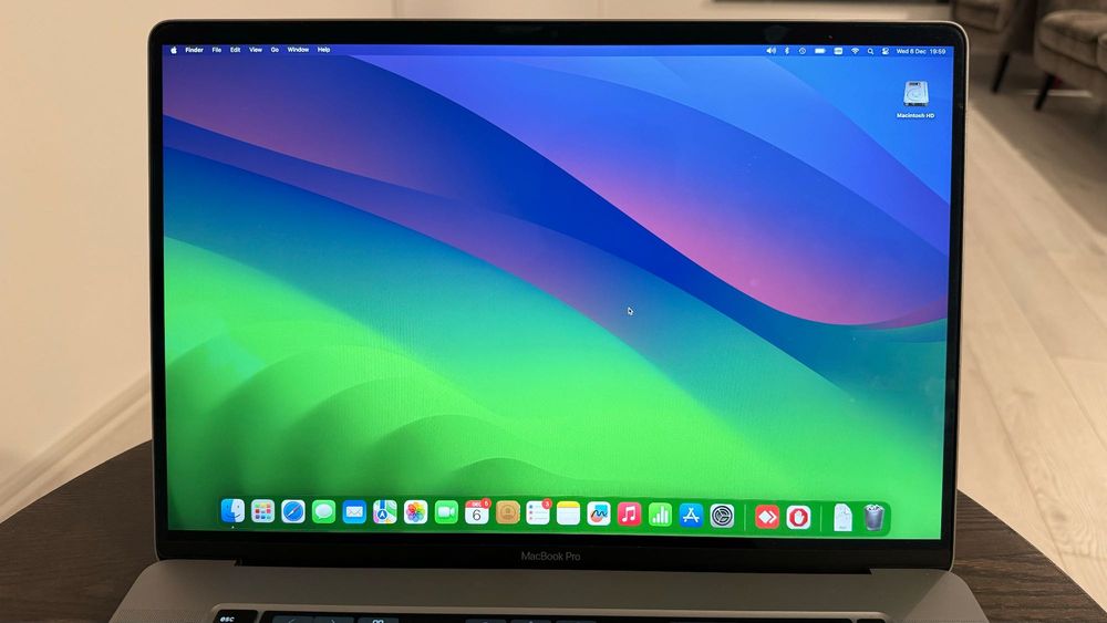 MacBook Pro 16 Touch Bar, procesor Intel i9 2.30 GHz, 16GB, 1TB A2141