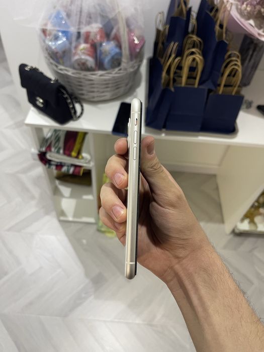 Iphone 11 64gb 66% ochilmagan