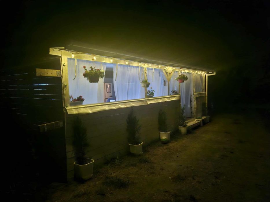 Каравана къмпинг китен