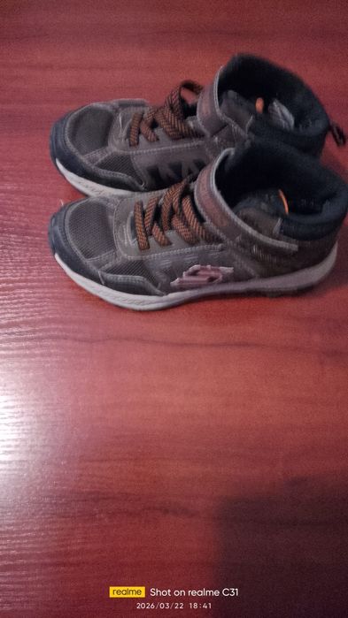 Детски маратонки, изключително запазени и обути няколко пъти