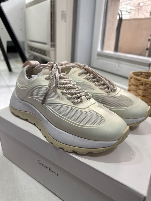 Оригинални бели кецове