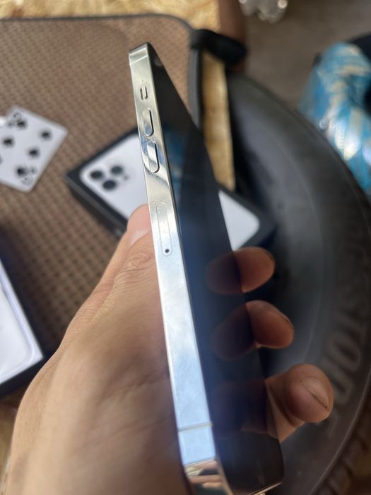 Продаю Iphone 13 pro
